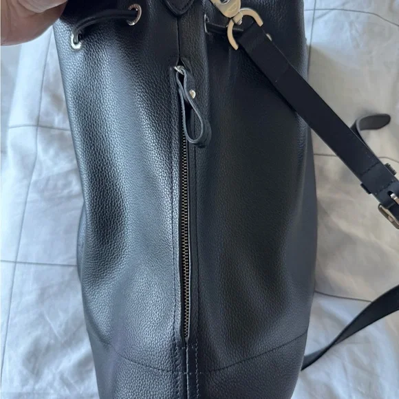 Longchamp Black Bucket Bag with Logo Lining - Picture 6 of 12